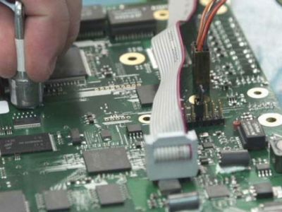 Какие типы материалов обычно используются в прототипах печатных плат (PCB)?